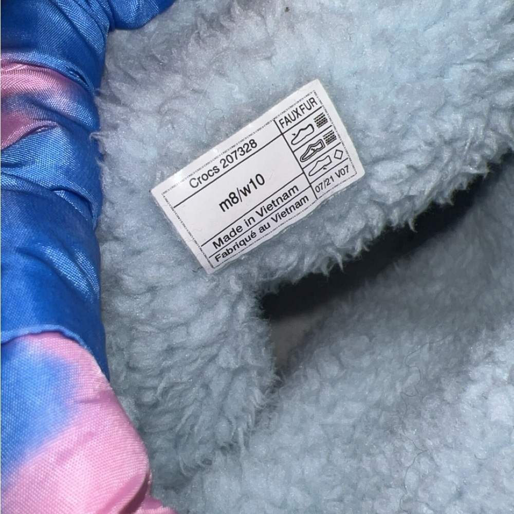Crocs Puffer Boot - Picture 2 of 3